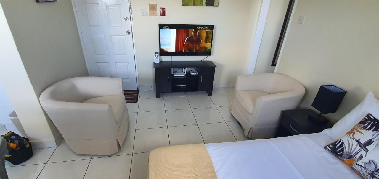 ברידג'טאון Hastings Towers 4D - Studio Apt Opp Beach מראה חיצוני תמונה
