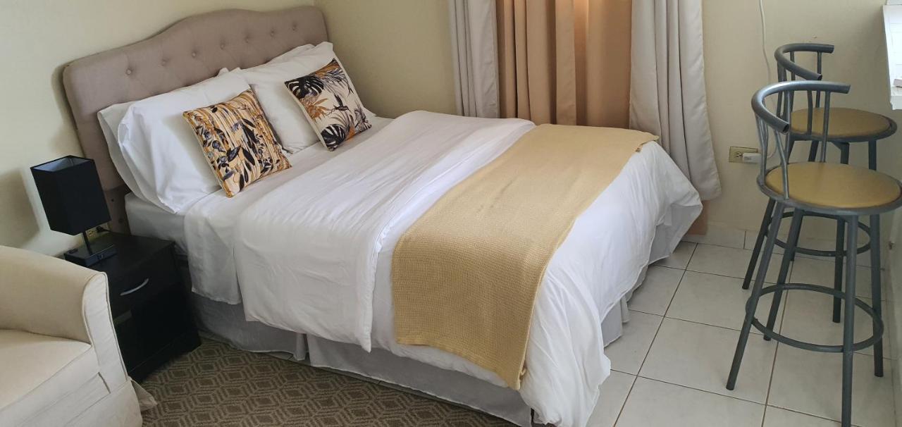 ברידג'טאון Hastings Towers 4D - Studio Apt Opp Beach מראה חיצוני תמונה